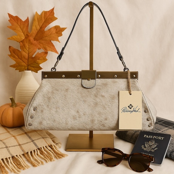 Patricia Nash Clutch NWT - Picture 1 of 8